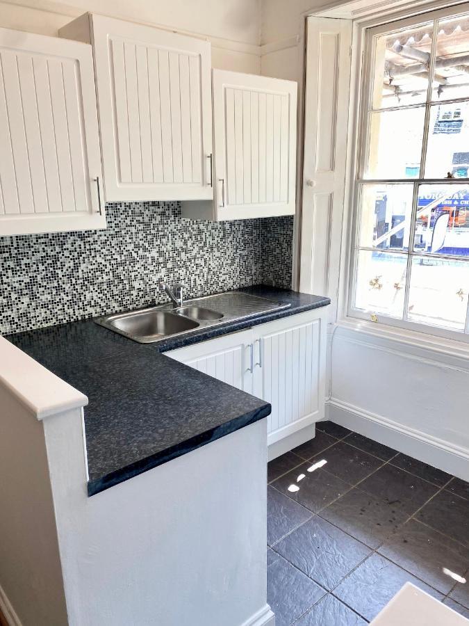 Torquay, 2 Bedrooms, Sleep 6, Free Parking, Torbay ภายนอก รูปภาพ